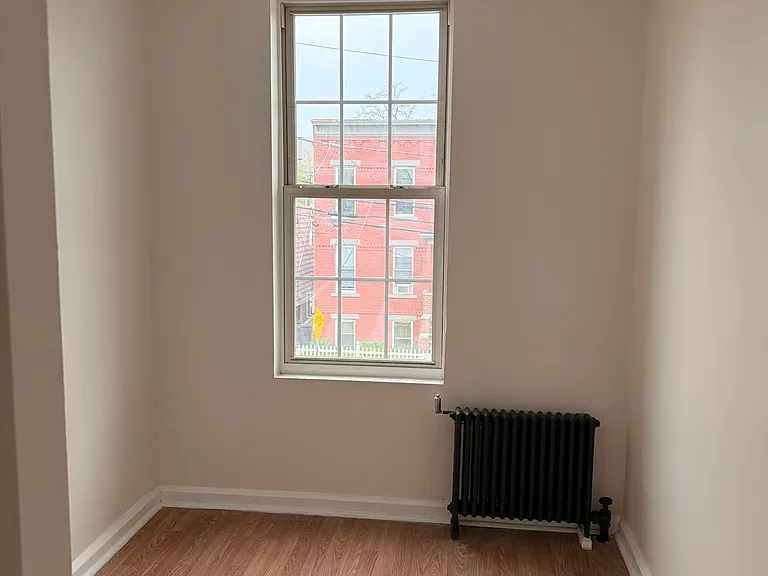 86 Woodlawn Ave #2 — Photo 7