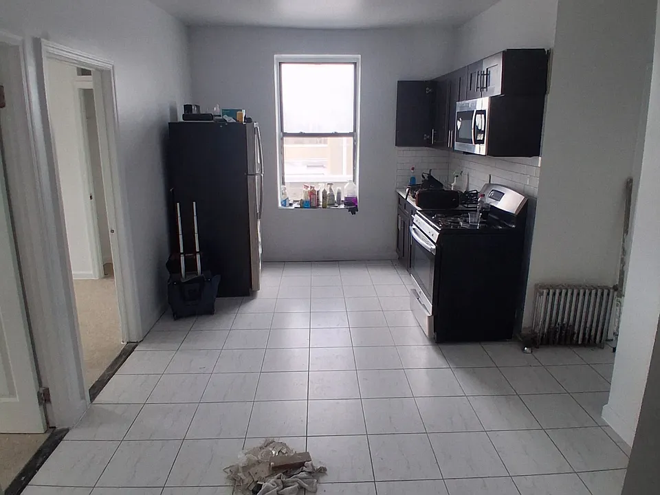 2480 Belmont Ave #19
