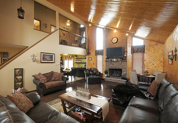 5th image of 17000 Redwood Ct