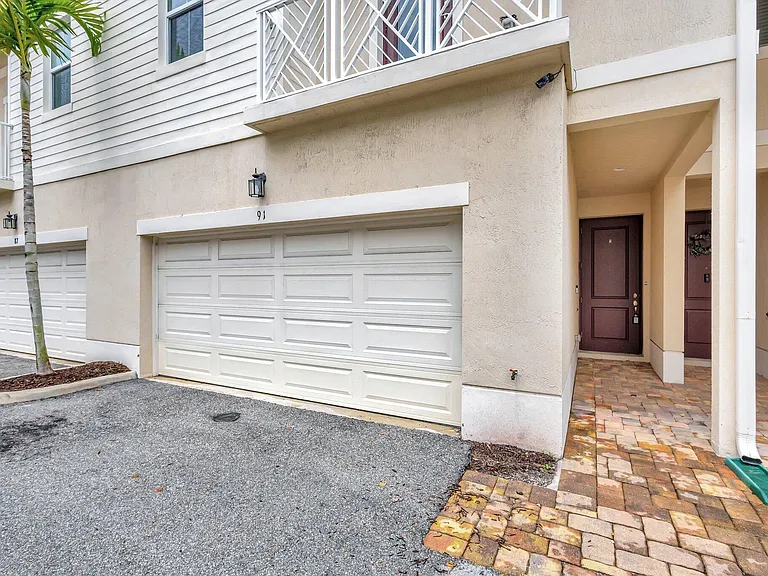 91 Palm Ln — Photo 3