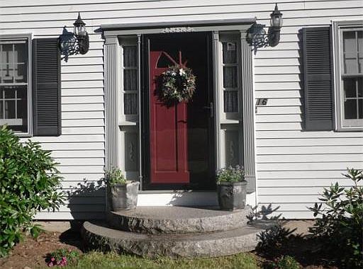 3rd image of 16 Singingwood Dr