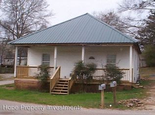 83 Maple St, Grantville, GA 30220