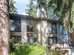 13730 15th Ave NE APT F202, Seattle, WA 98125