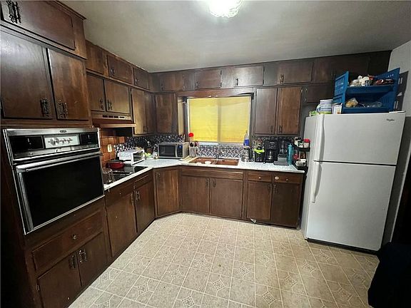 5th image of 8204 E 106th St