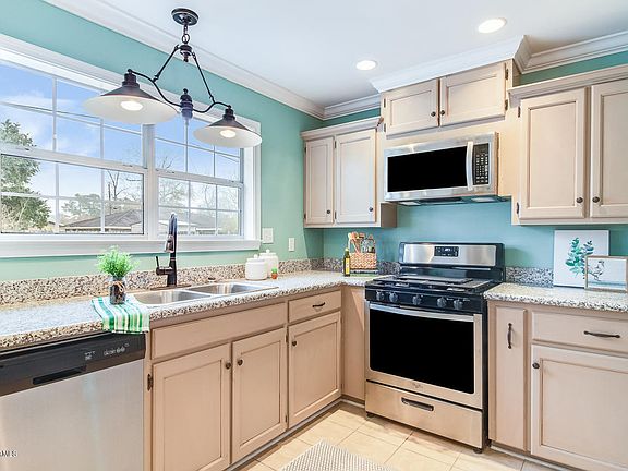 4th image of 1505 John Jacob St