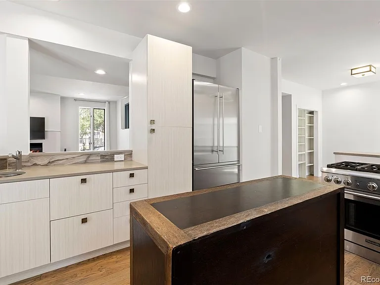 290 Madison St — Photo 12
