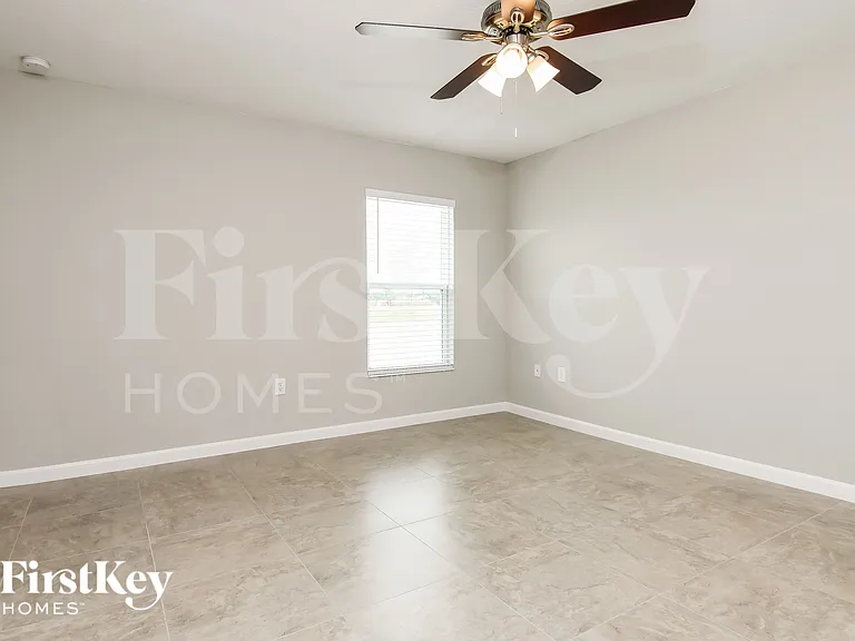 643 Lindbergh Way — Photo 8
