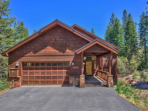 3rd image of 12485 Saint Moritz Ln