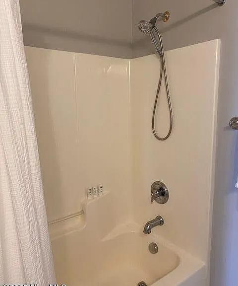 240 Woodlands Way #17 — Photo 25