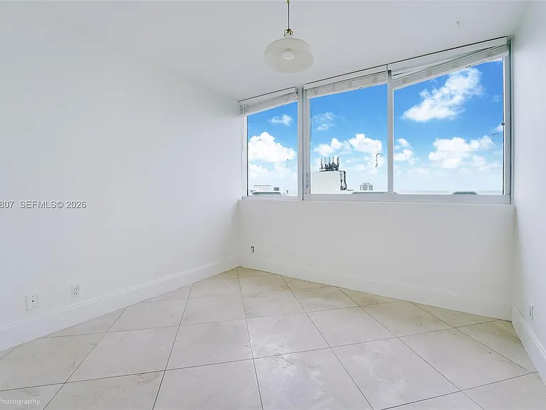7929 West Dr #1001 — Photo 11