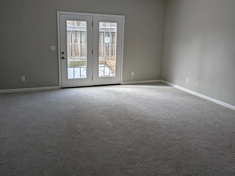 1022 Villa Ct — Photo 11