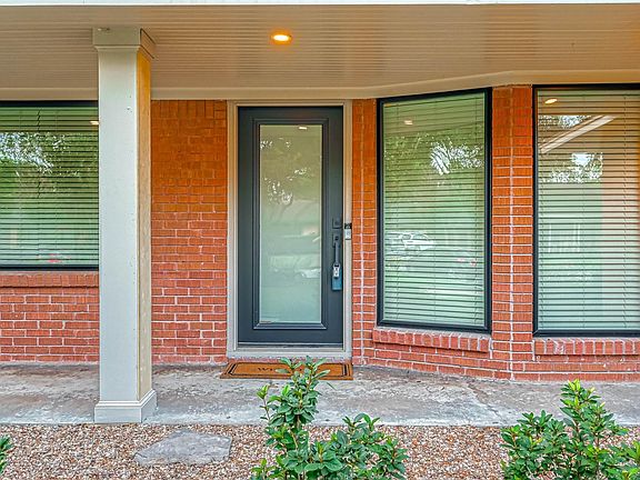 3rd image of 6414 Pineshade Ln