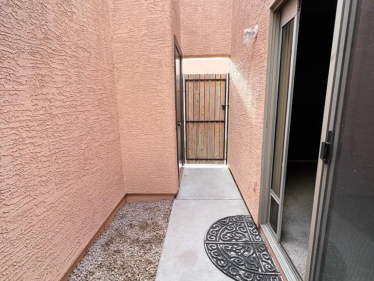 8940 W Olive Ave — Photo 17