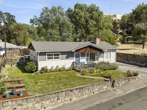 1718 Nevada St, The Dalles, OR 97058