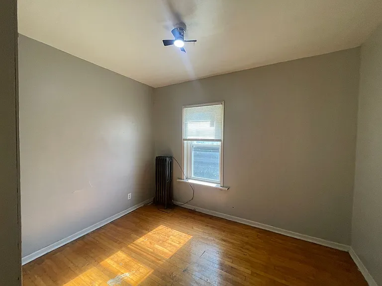 2323-2337 S 5th St./2346-2348 S Chase Ave. - 13 Unit — Photo 11
