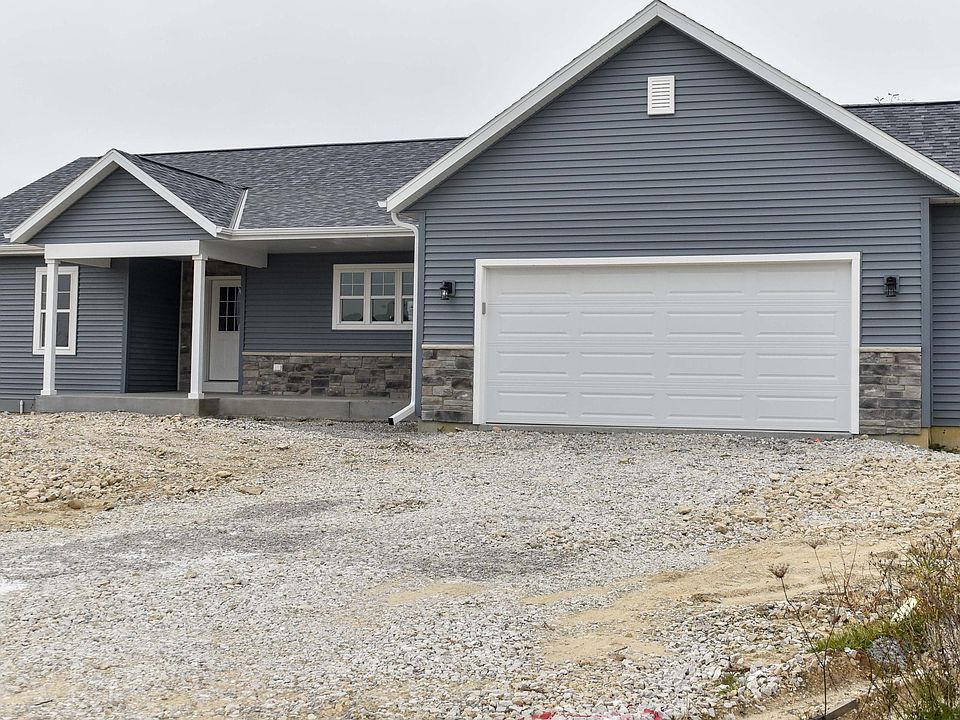 2nd image of N581 Westview Dr