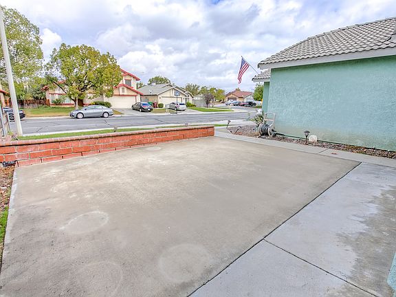 5th image of 26423 Petaluma Ave