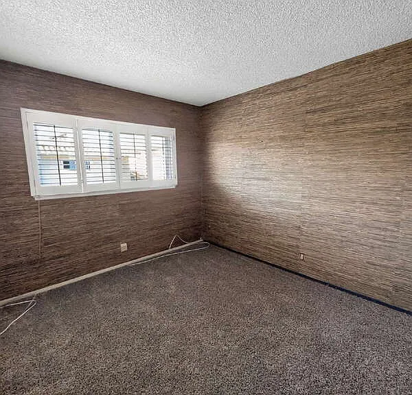 4459 Avenida Granada — Photo 13