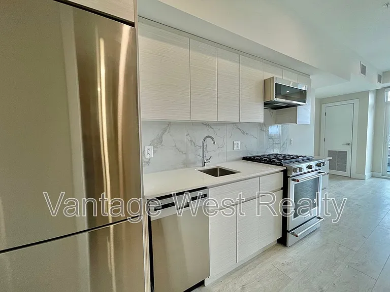 1925 Enterprise Way #409 — Photo 3