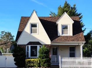 635 Harrison St, Rahway, NJ 07065