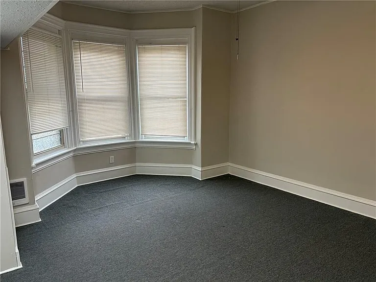 60 Cypress St — Photo 17