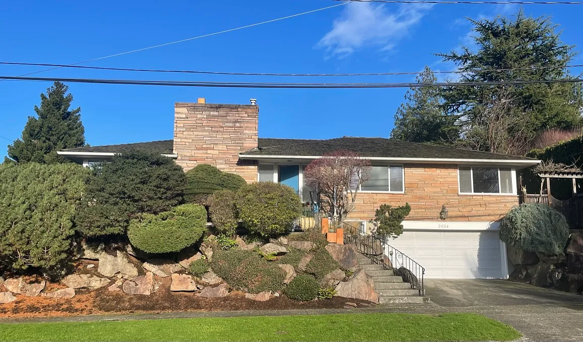 2654 W Lynn St photo 1