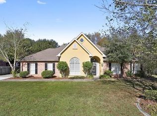17 Lorio Ln, Mandeville, LA 70448