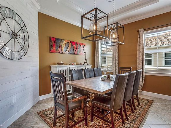 5th image of 10260 Glastonbury Cir Unit 201