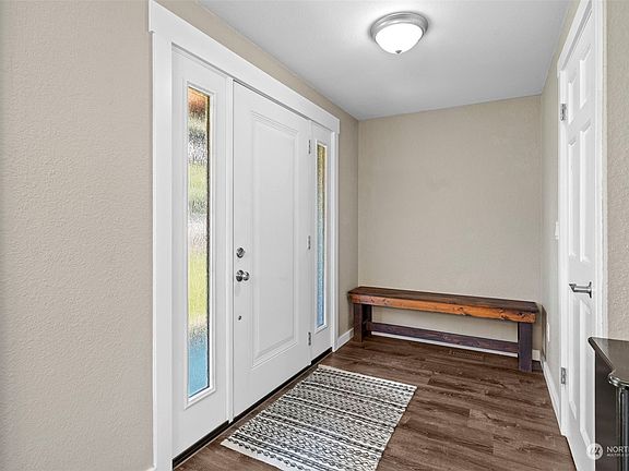 4th image of 9711 Lake Steilacoom Drive SW
