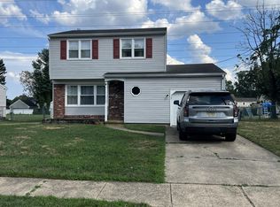 8460 Wyndam Rd, Pennsauken, NJ 08109