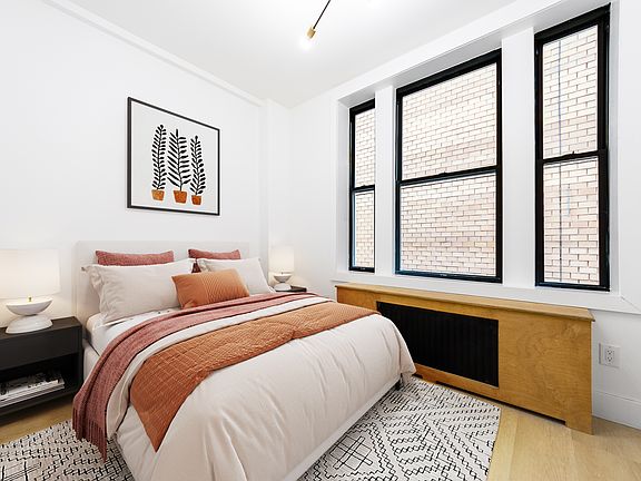 4th image of 161 W 54th St #203B