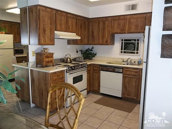 4th image of 2981 E Sunflower Cir