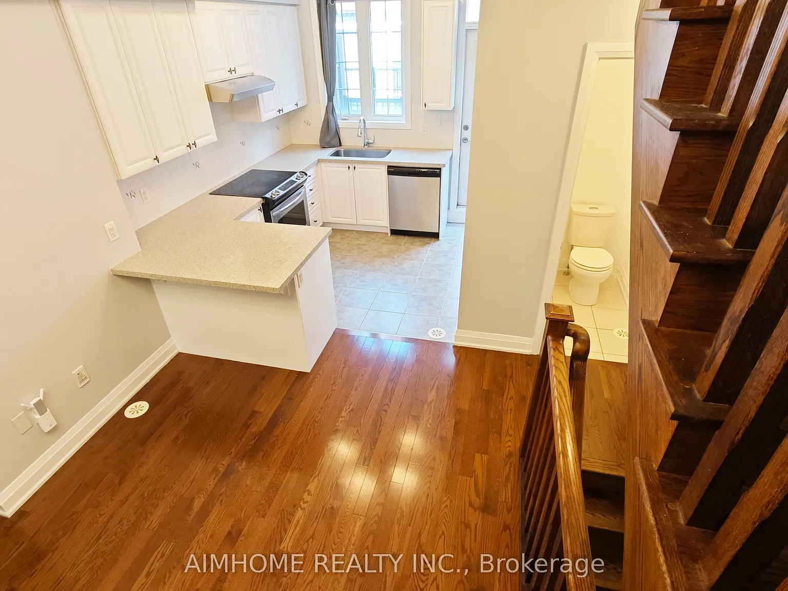 5 bed, $4,200 — Photo 2