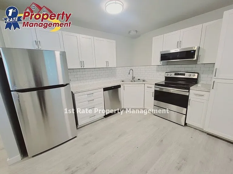 4920 W Blodgett Ln #201 — Photo 5