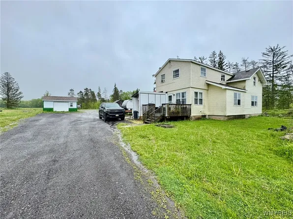 3405 E Blood Rd, Cowlesville, NY 14037