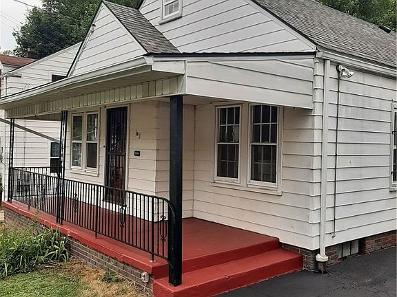 3rd image of 162 E Avondale Ave