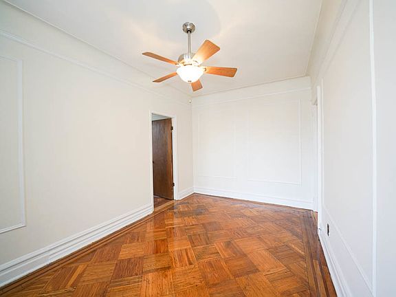 4th image of 2559 Steinway St APT 2R