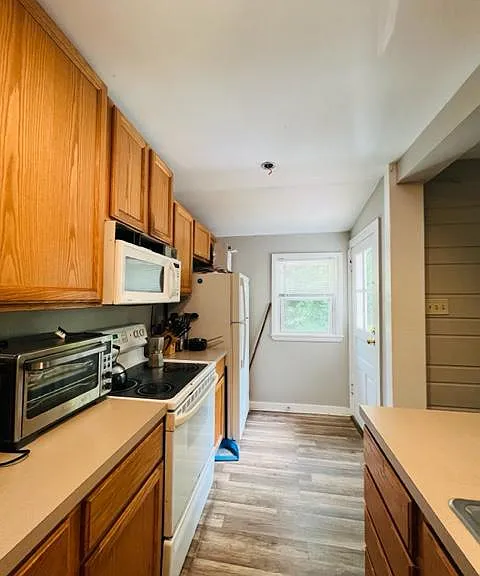 8703 Burdette Rd — Photo 3