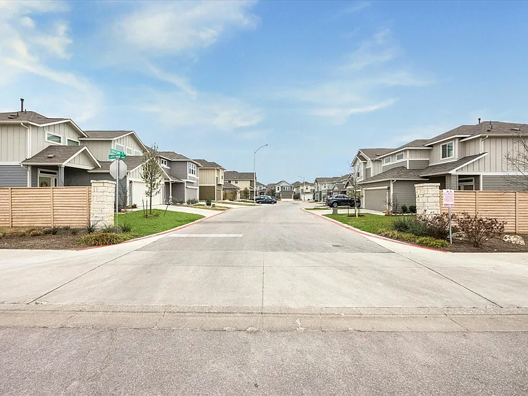 12000 Corsicana Trl #18 — Photo 2