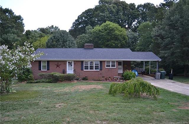 1st image of 638 Downey Pl