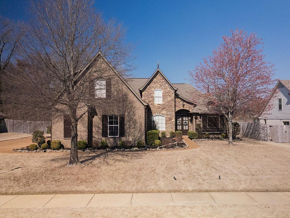 1st image of 60 Cross Creek Dr