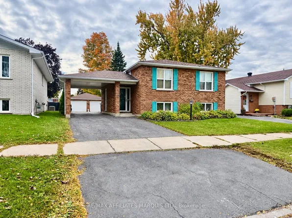 112 12th St E, Cornwall, ON K6H 6S7