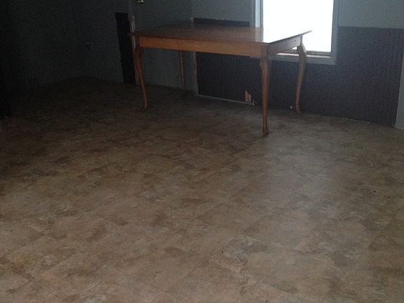 3rd image of 13 Echols Dr