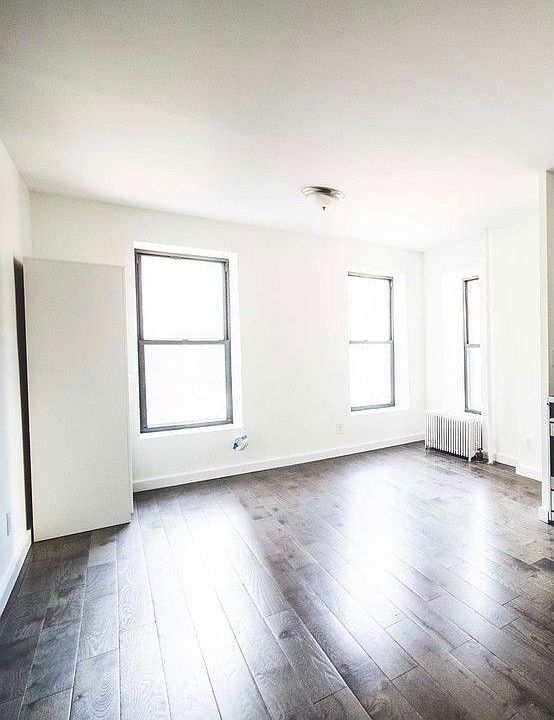 2nd image of 241 E 73rd St APT 1D