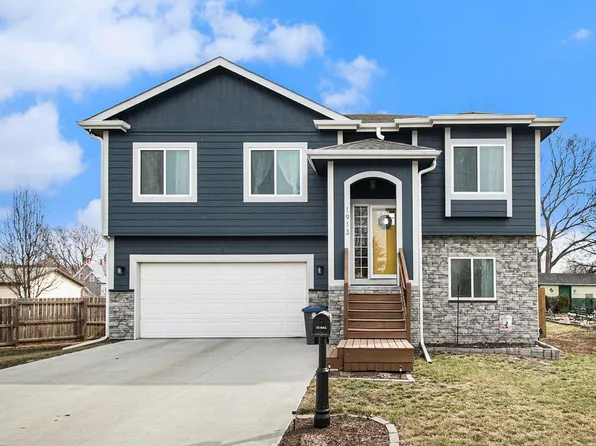 1913 S 9th St, Council Bluffs, IA 51501