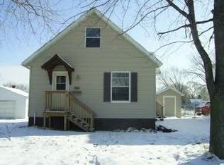 1127 Maple Ave, Green Bay, WI 54304