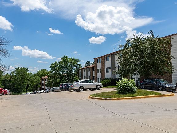 2nd image of 910 Benton Dr APT 14