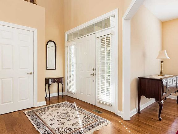 5th image of 8037 Hillingdon Dr