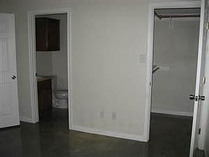 4th image of 701 SE 4th St #B