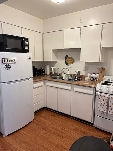 1040 Chicago Ave #204 Photo 1
